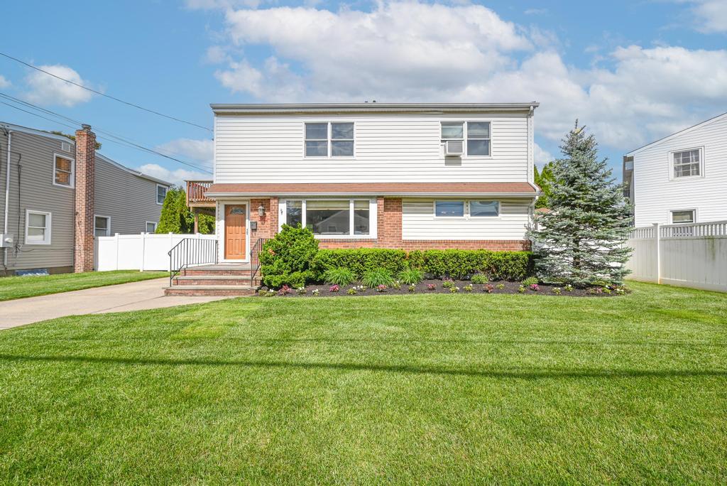 943 Durham Road, East Meadow, New York image 1