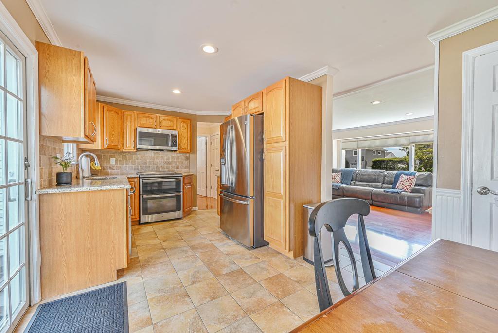 943 Durham Road, East Meadow, New York image 14