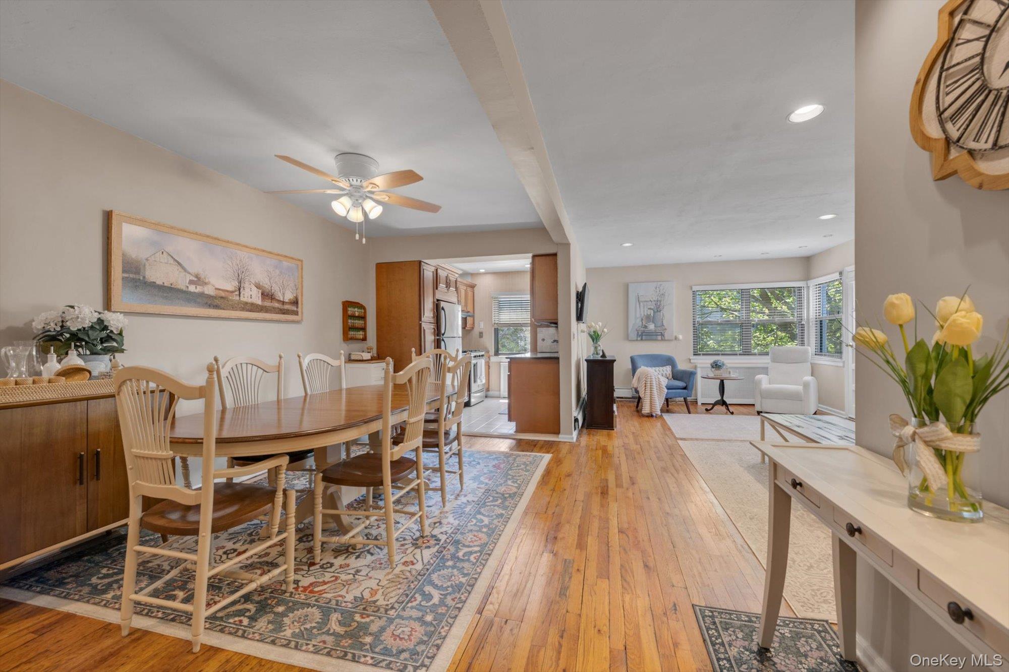 1195 E Broadway L23