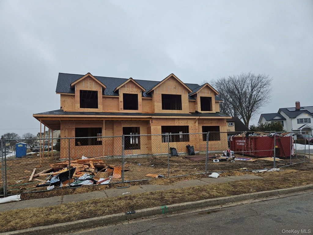 Photo of 37 Star Lane, Levittown, NY 11756 (MLS # 931130)