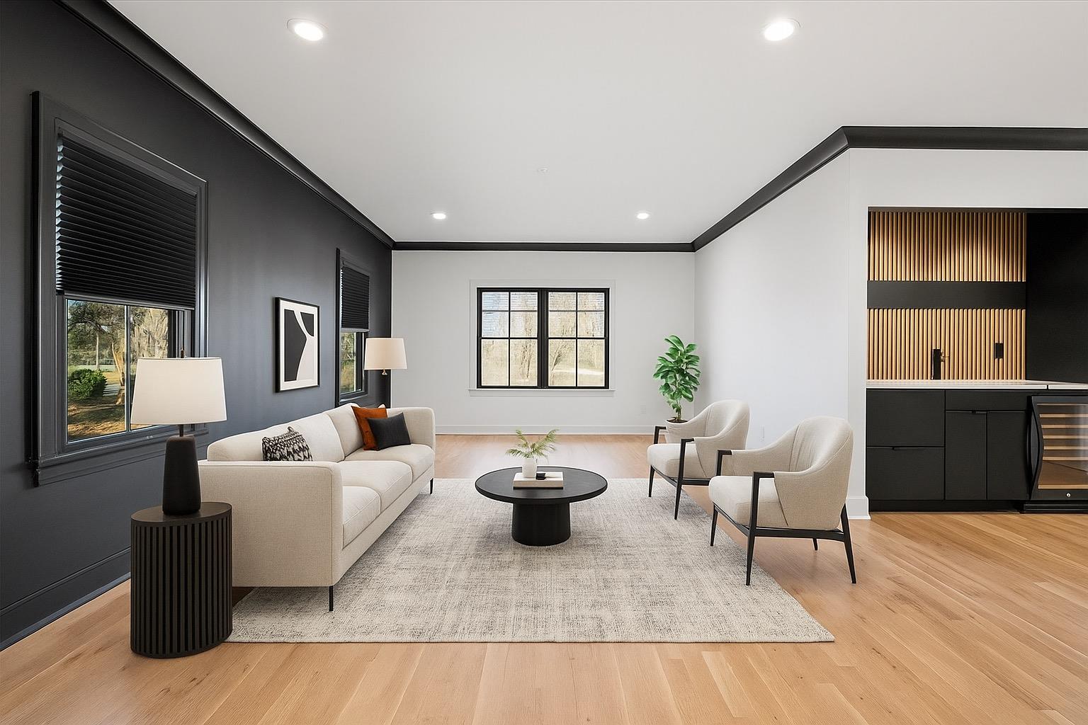 Huntington, New York 11746, United States, 4 Bedrooms Bedrooms, ,3 BathroomsBathrooms,Residential,Active,86865