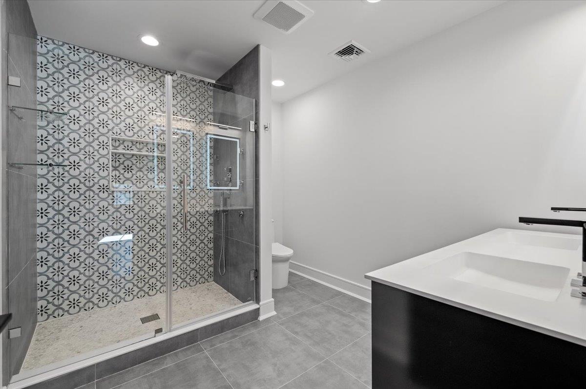 Huntington, New York 11746, United States, 4 Bedrooms Bedrooms, ,3 BathroomsBathrooms,Residential,Active,86865