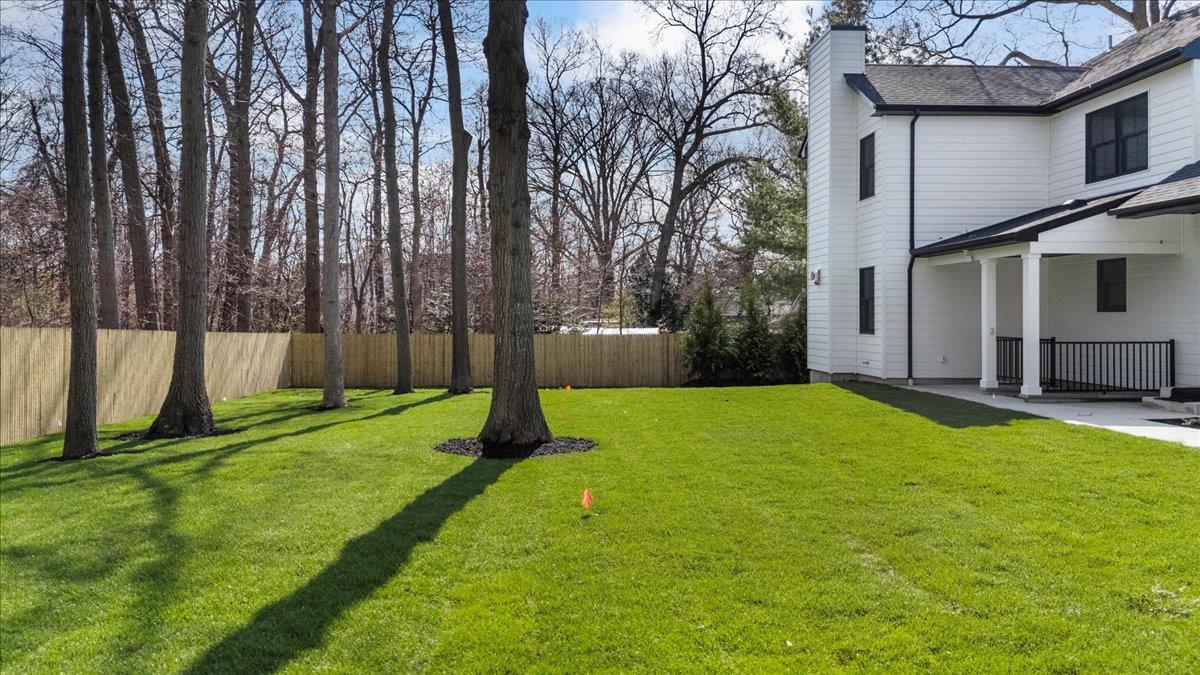 Huntington, New York 11746, United States, 4 Bedrooms Bedrooms, ,3 BathroomsBathrooms,Residential,Active,86865