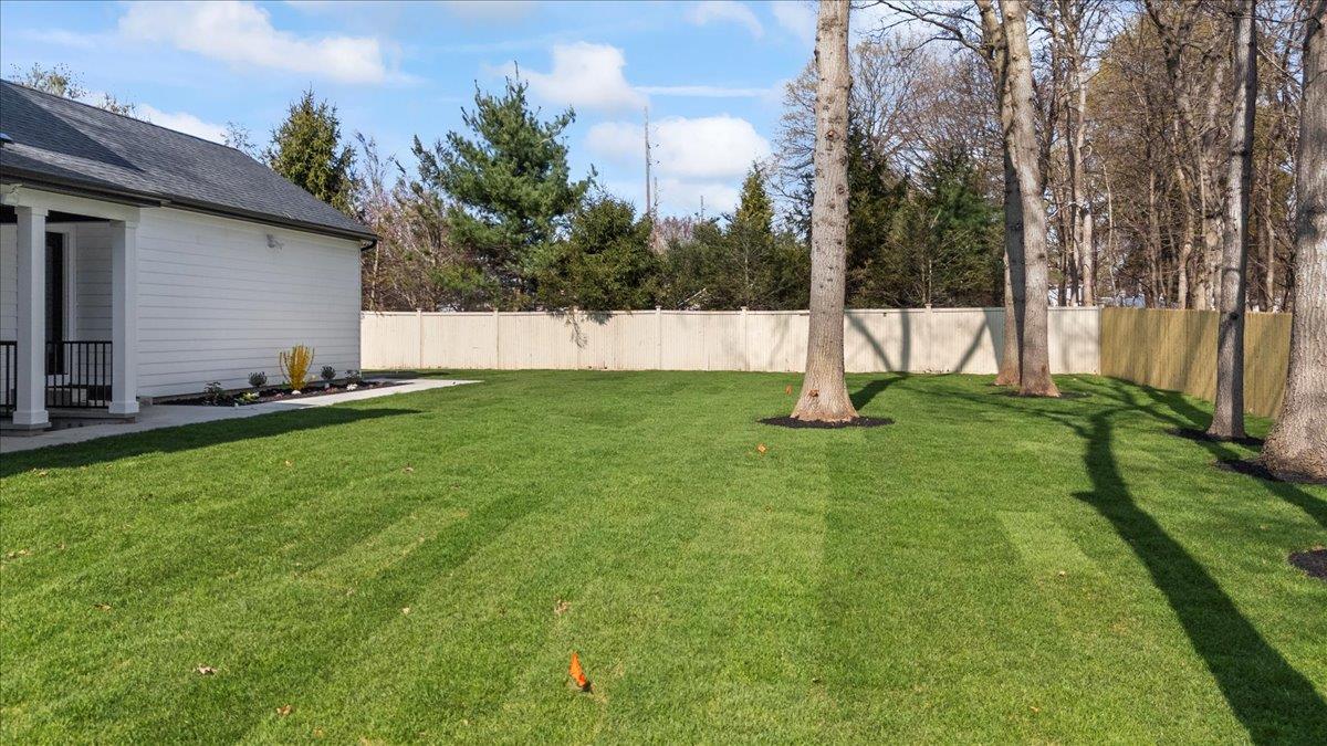 Huntington, New York 11746, United States, 4 Bedrooms Bedrooms, ,3 BathroomsBathrooms,Residential,Active,86865