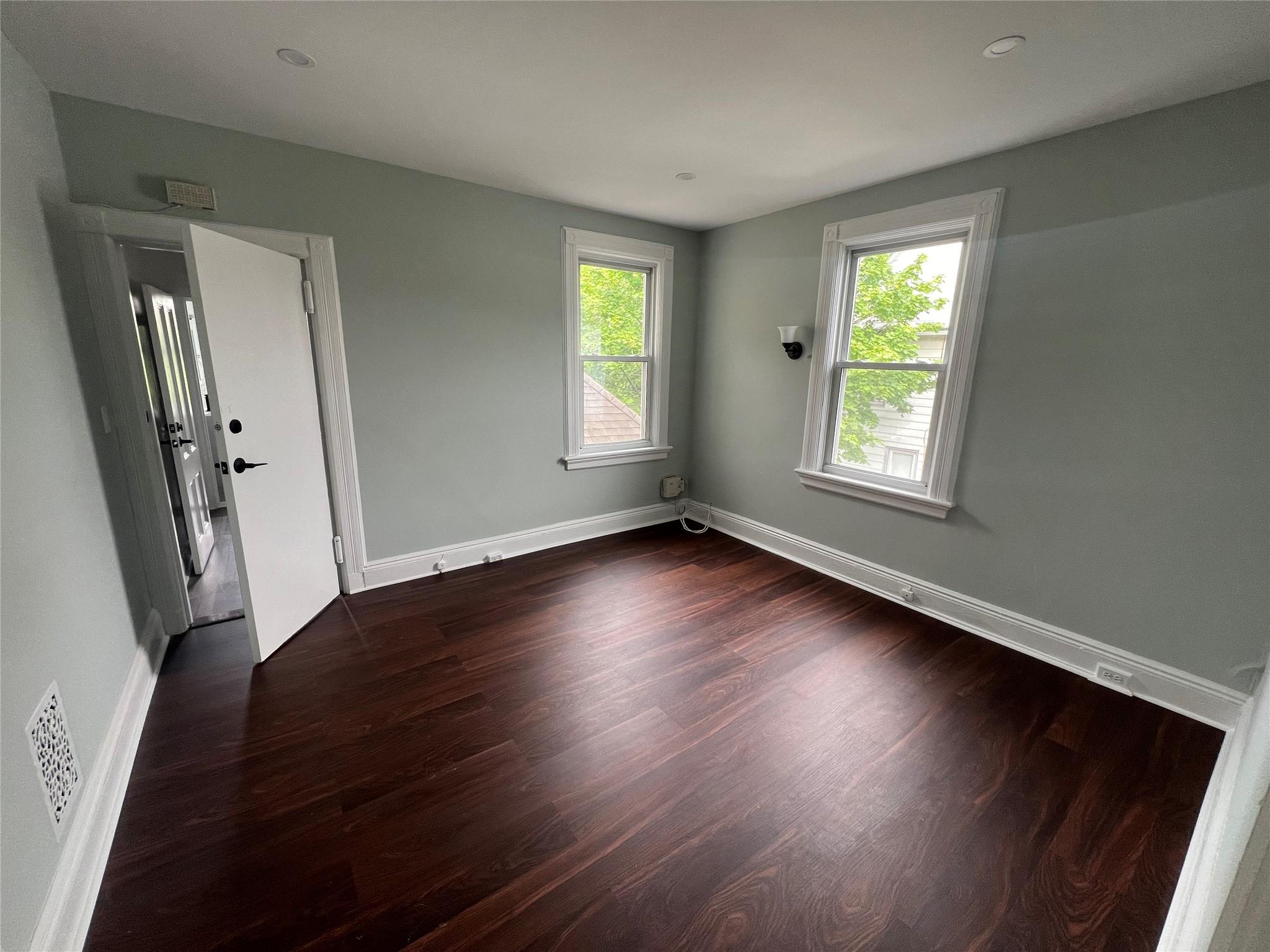 Rental Property at Woodland Avenue 2, New Rochelle, New York - Bedrooms: 1 
Bathrooms: 1 
Rooms: 3  - $2,450 MO.