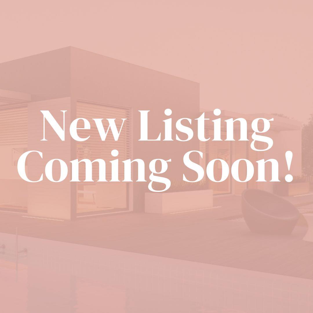 Little Neck Boulevard, Bayside, Queens, NY - 5 Bedrooms  
4.5 Bathrooms  
10 Rooms - 