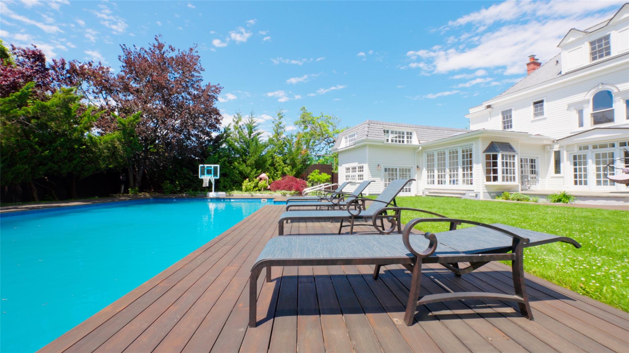 2420 Little Neck Boulevard, Bayside, New York image 29
