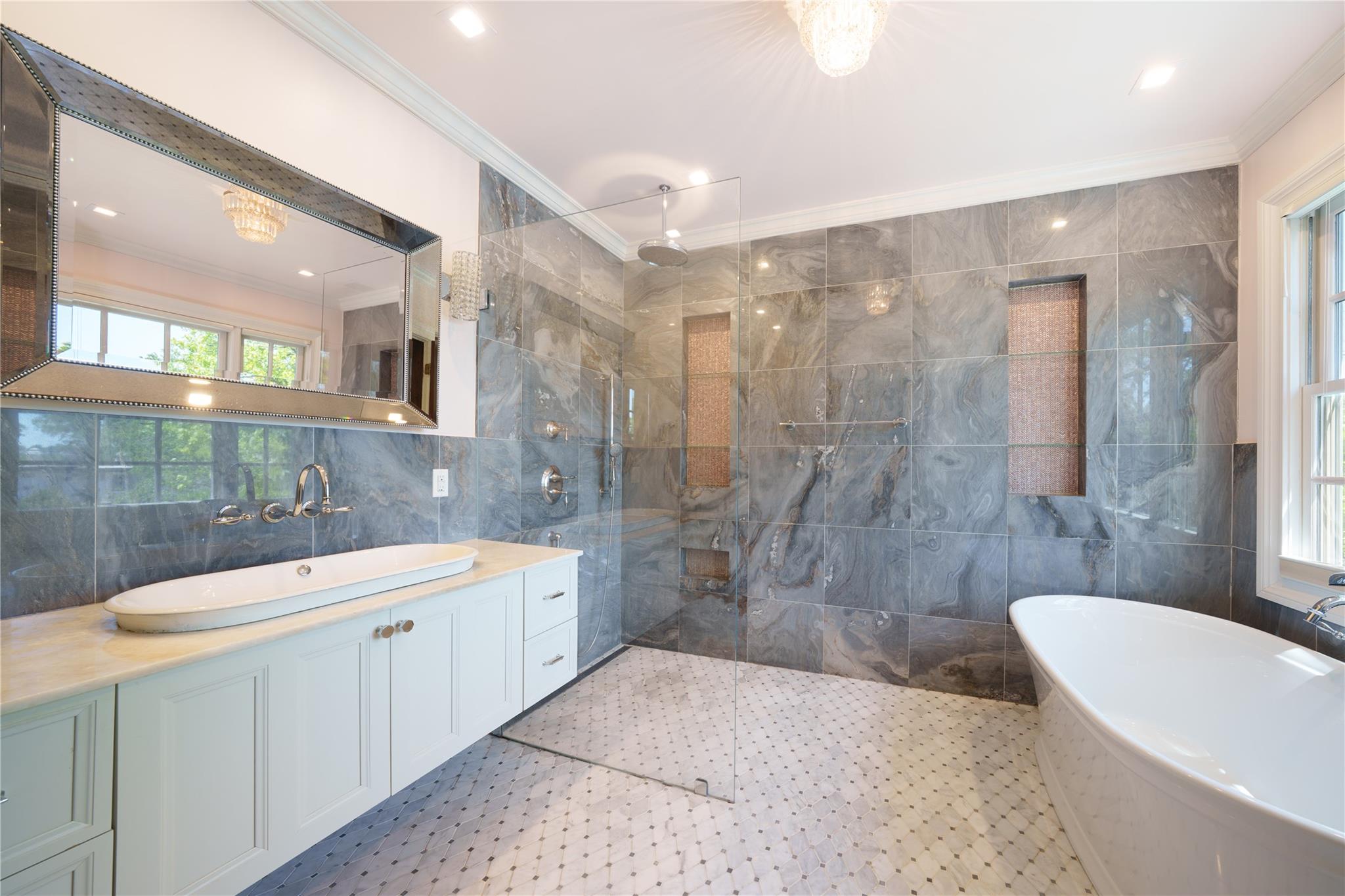 2420 Little Neck Boulevard, Bayside, New York image 18