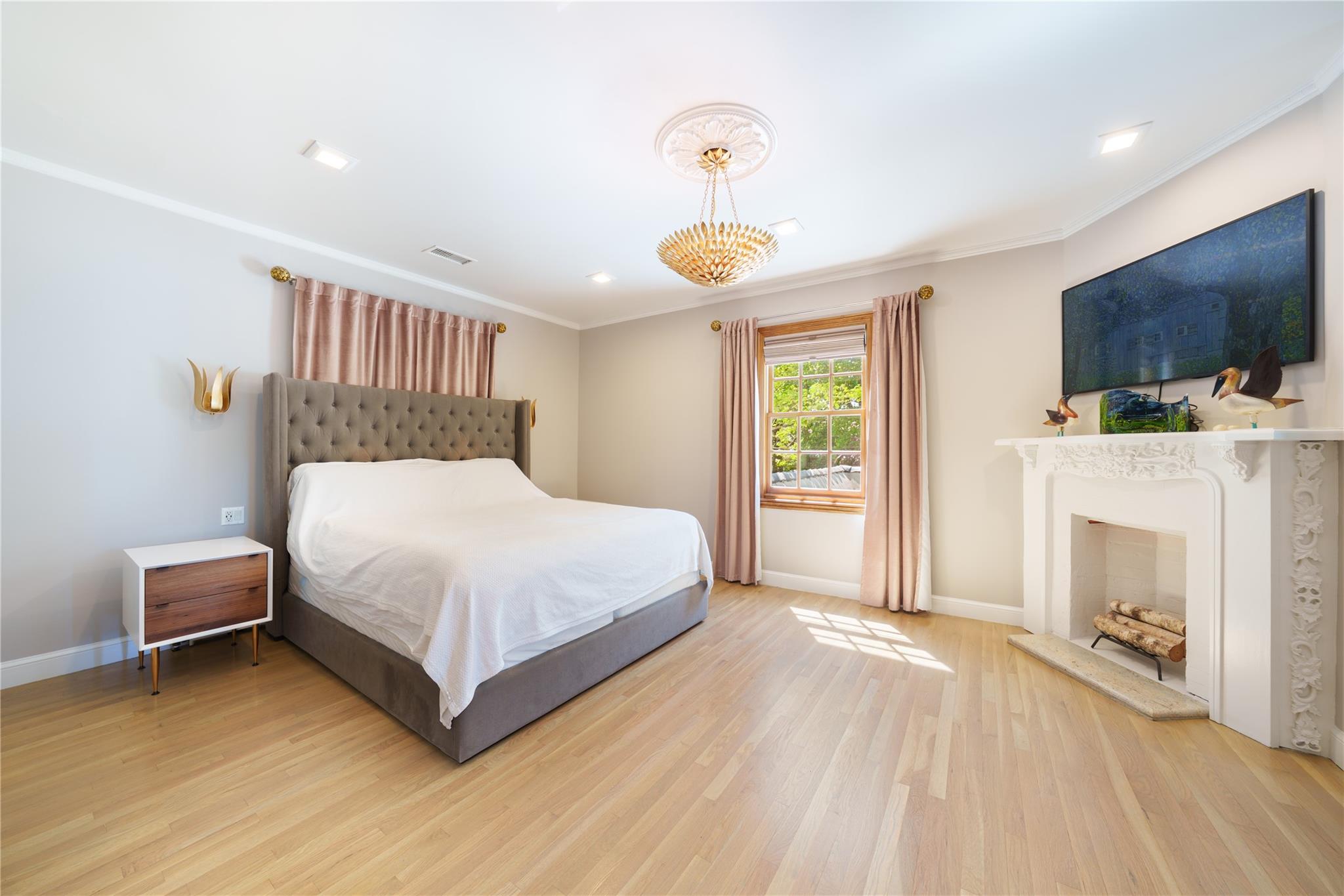 2420 Little Neck Boulevard, Bayside, New York image 16