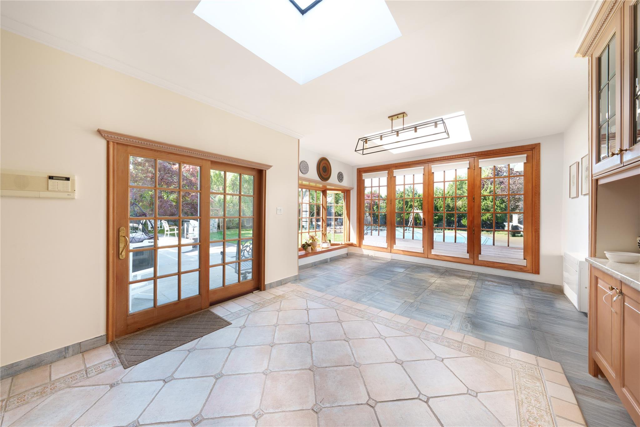 2420 Little Neck Boulevard, Bayside, New York image 12