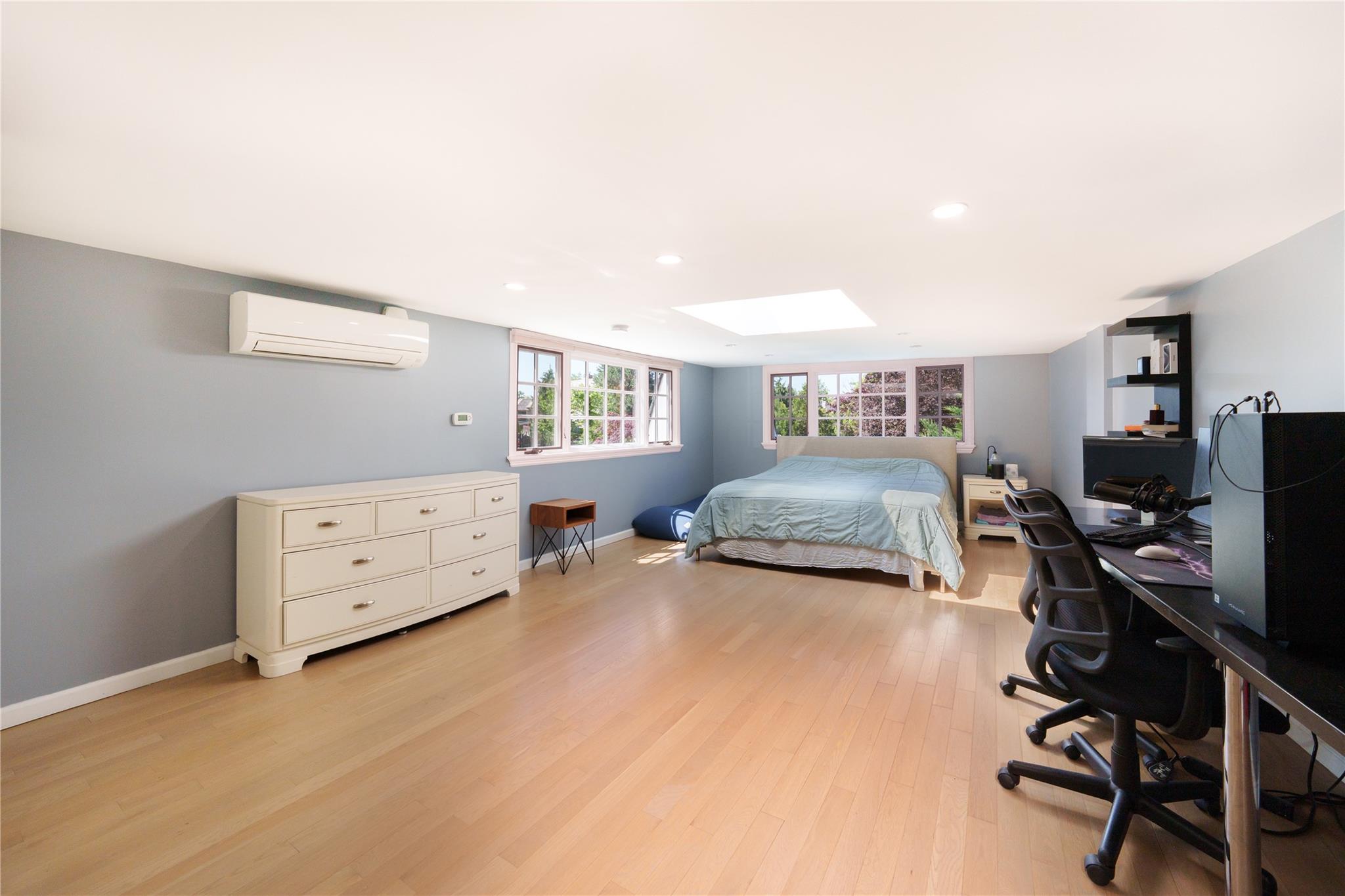 2420 Little Neck Boulevard, Bayside, New York image 13