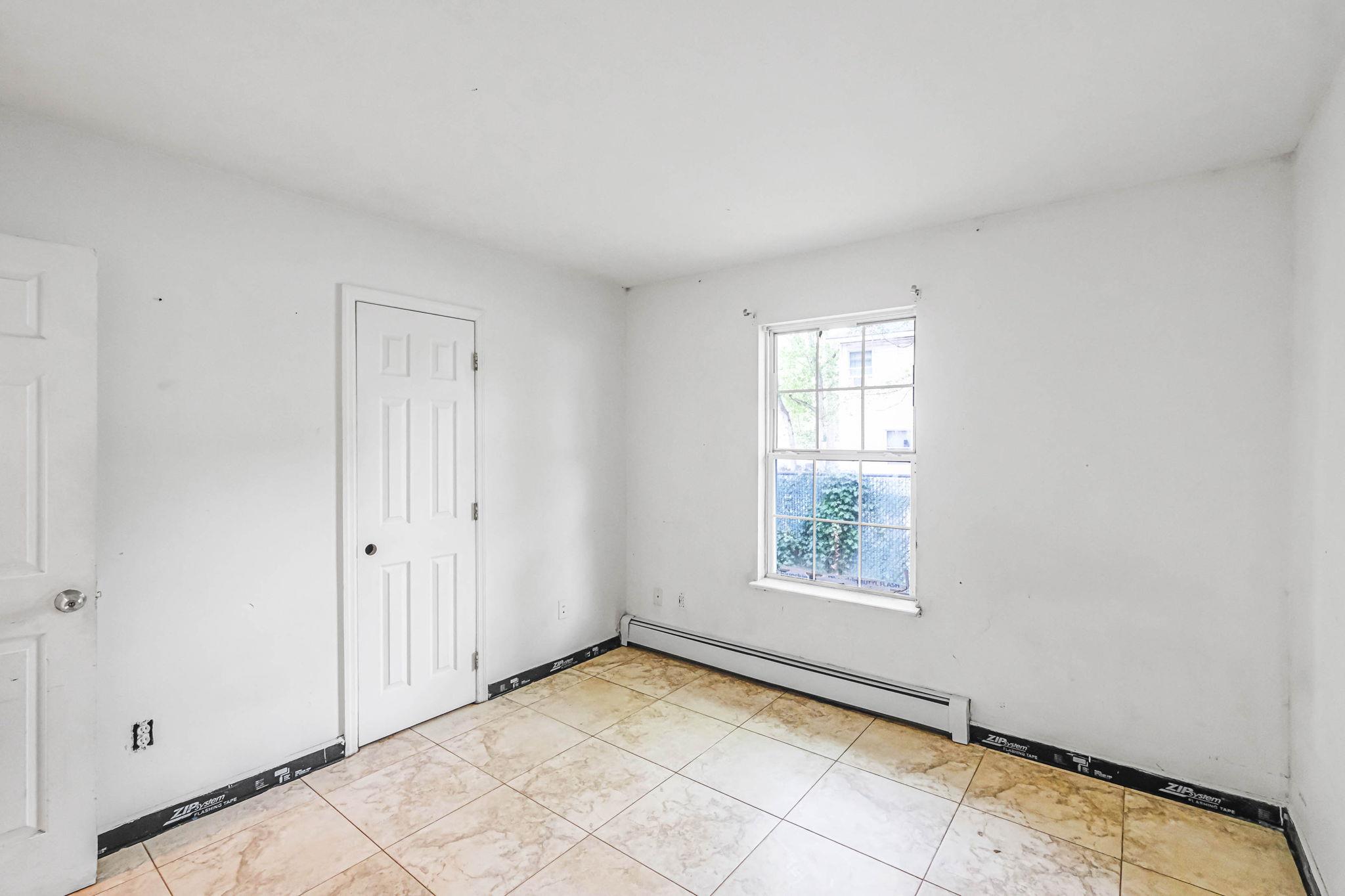 122 Eleanor Avenue, Mastic, New York image 16