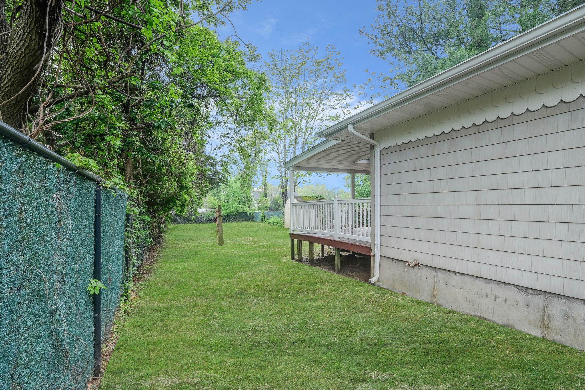 122 Eleanor Avenue, Mastic, New York image 28