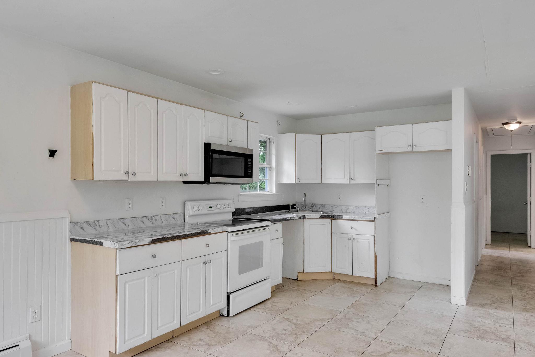 122 Eleanor Avenue, Mastic, New York image 6