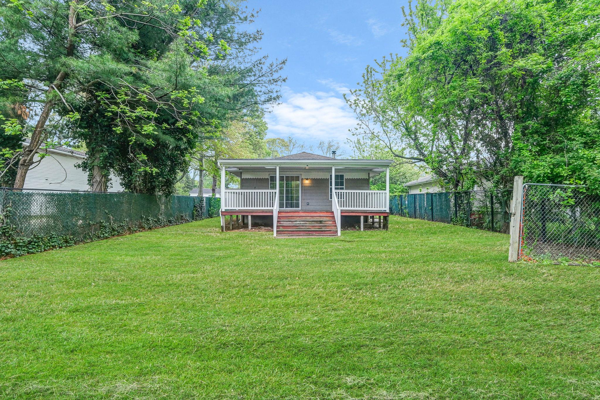 122 Eleanor Avenue, Mastic, New York image 25