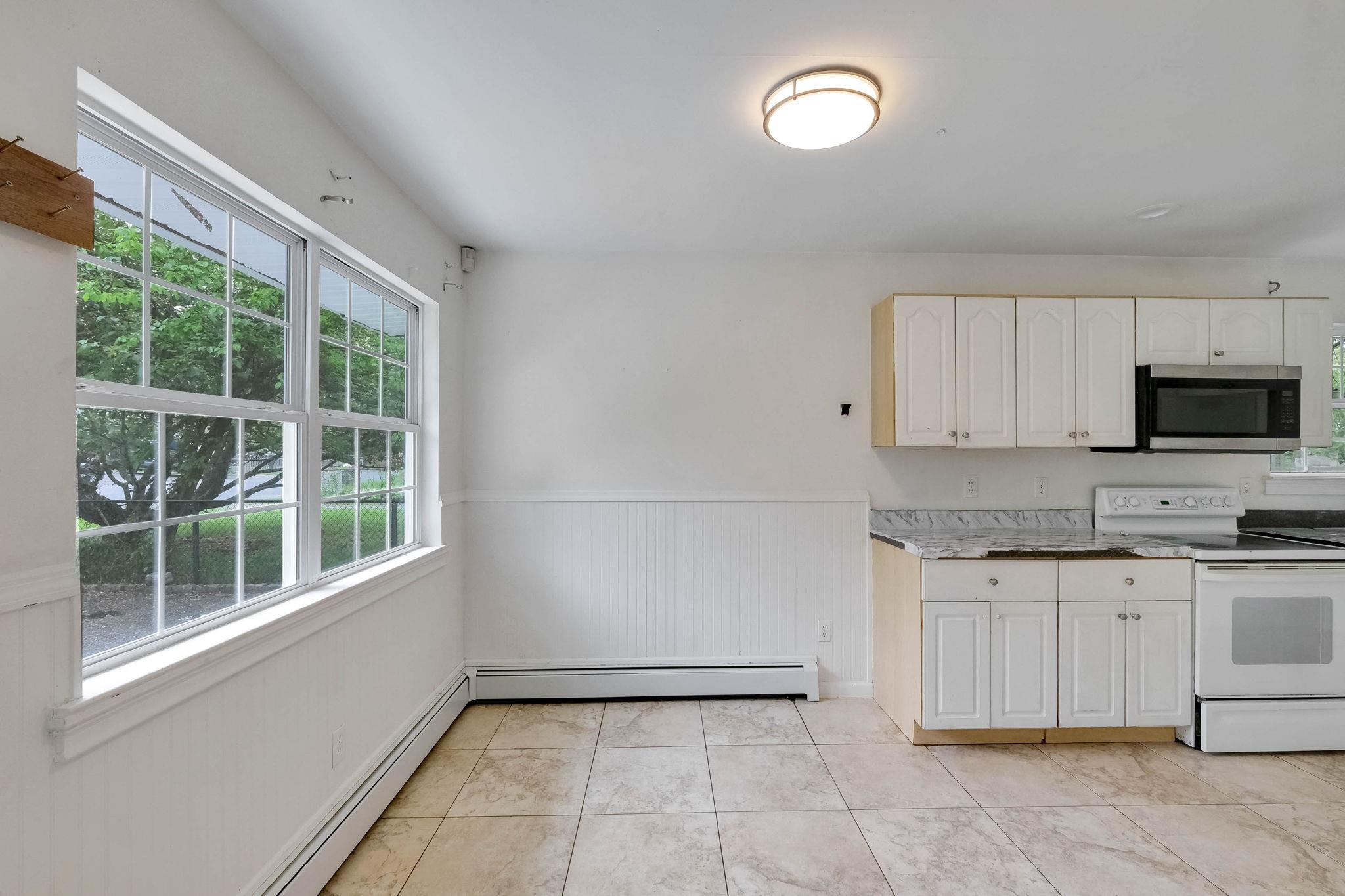 122 Eleanor Avenue, Mastic, New York image 7