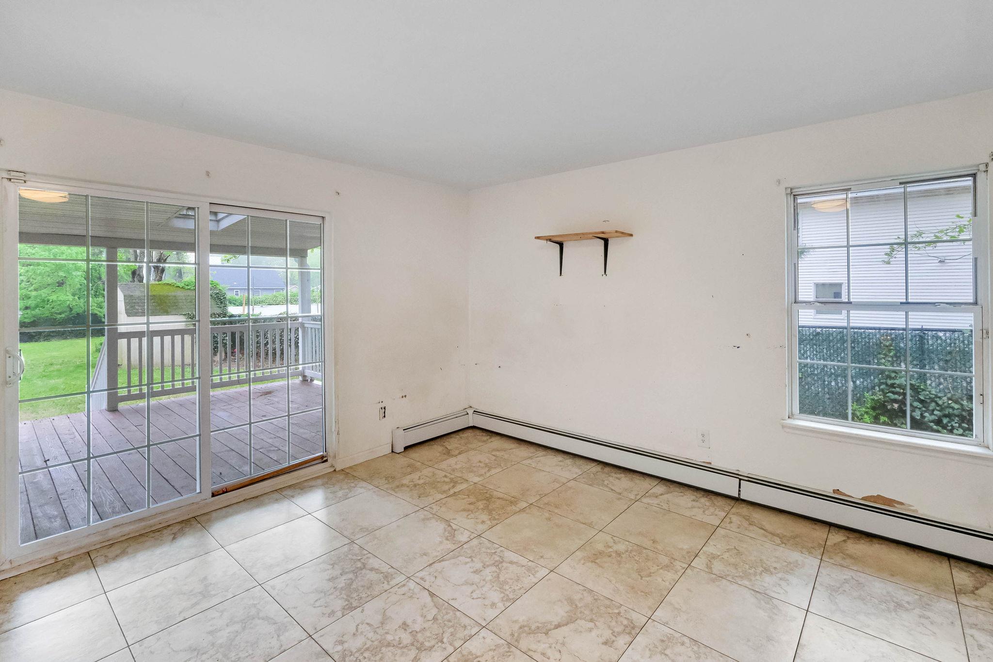 122 Eleanor Avenue, Mastic, New York image 22