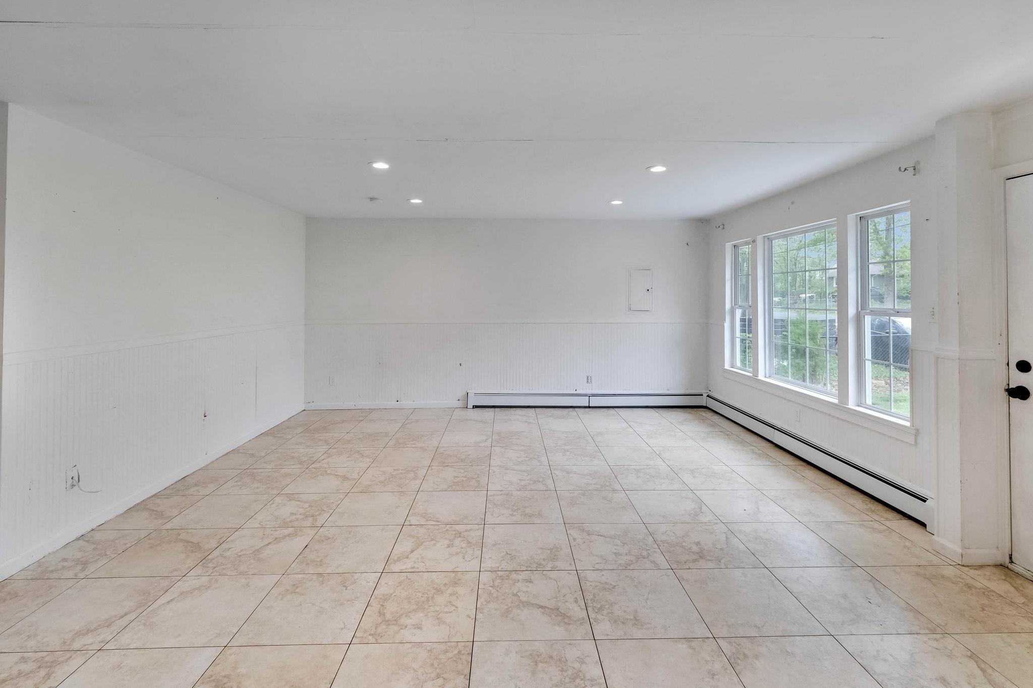 122 Eleanor Avenue, Mastic, New York image 11