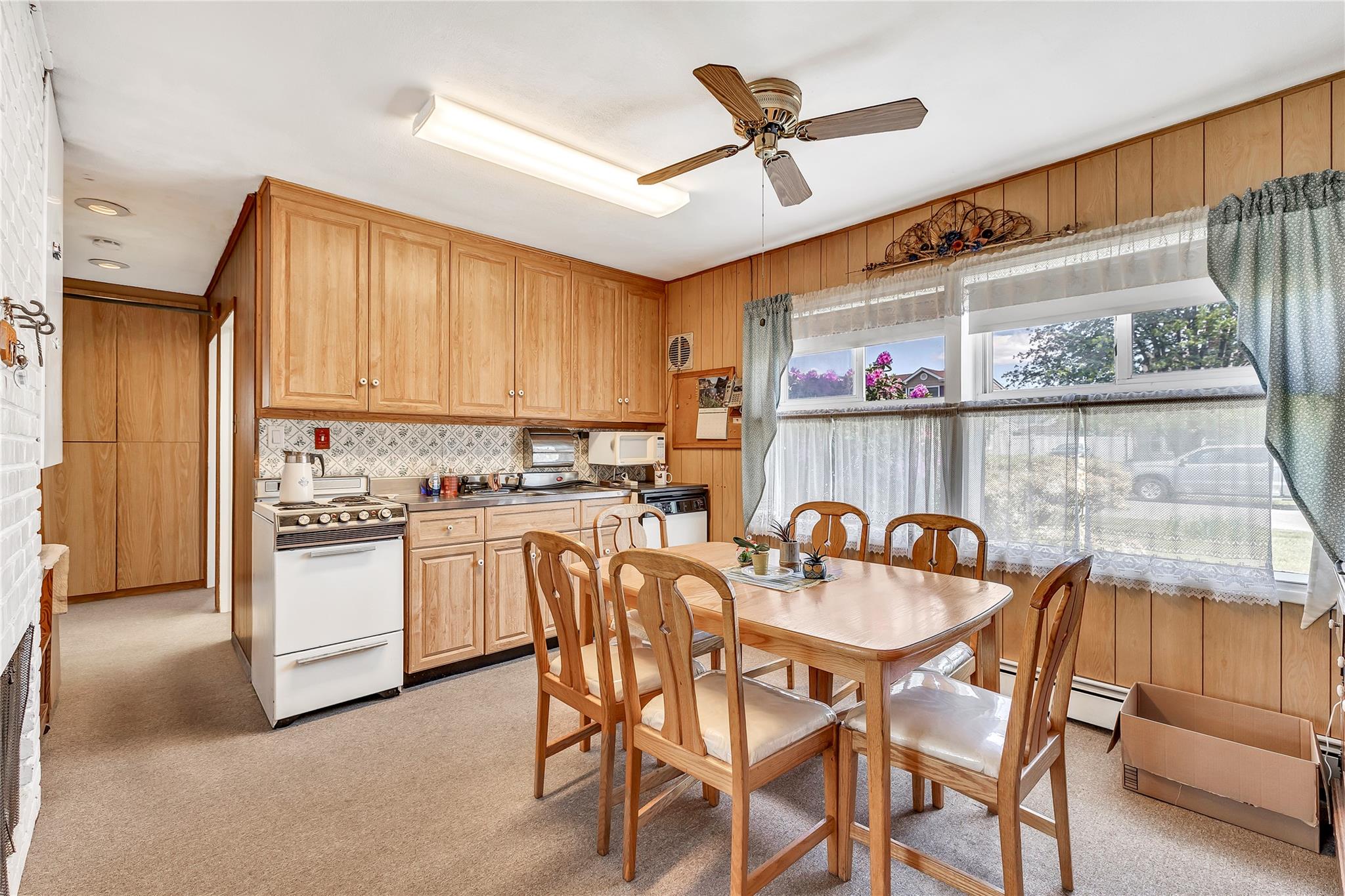 135 Sunrise Lane, Levittown, New York image 7