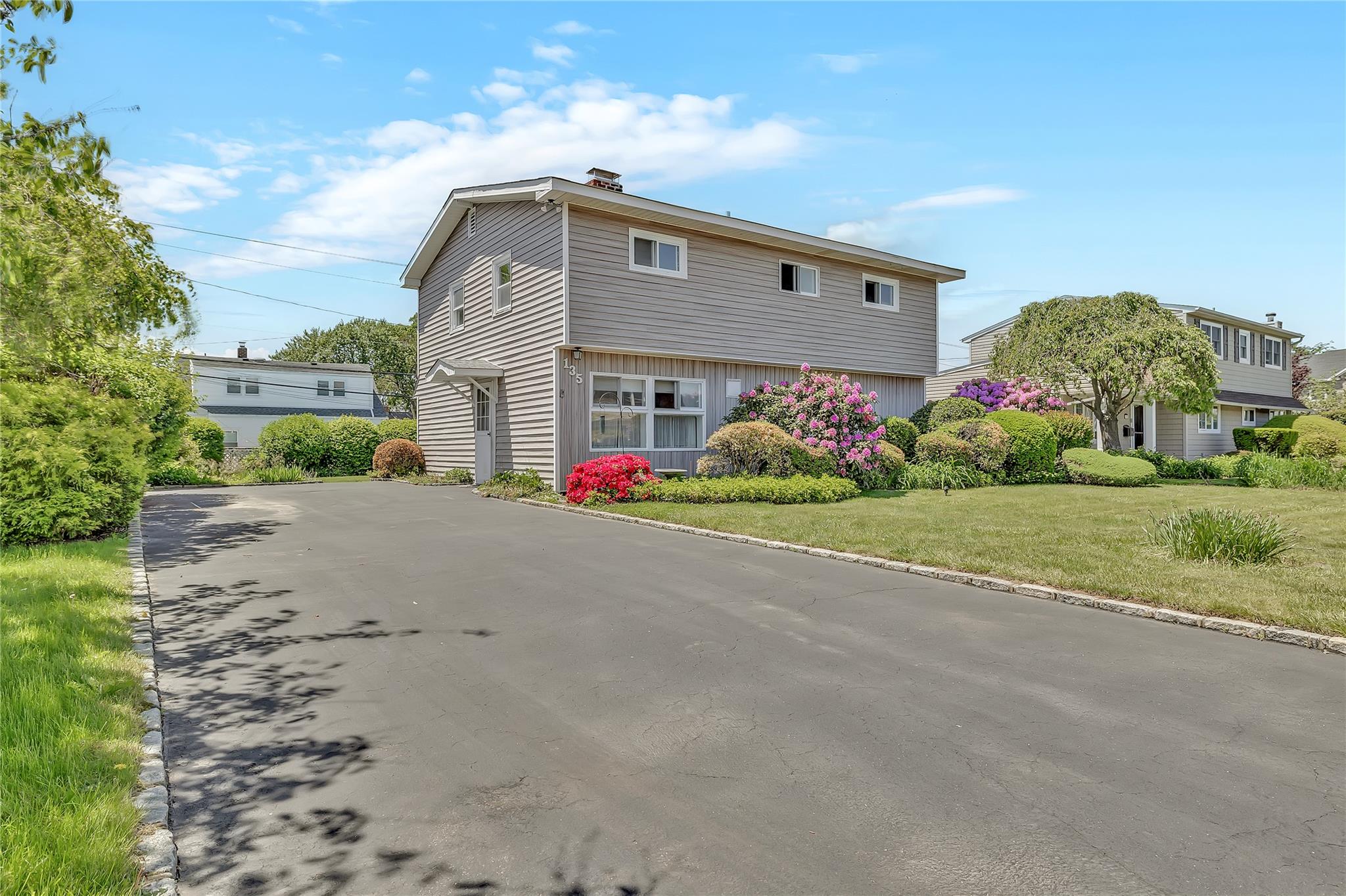 135 Sunrise Lane, Levittown, New York image 2