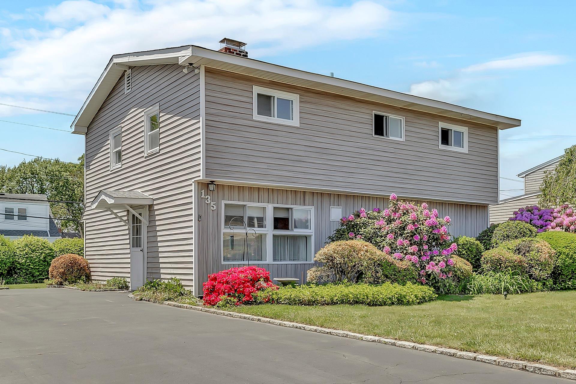 135 Sunrise Lane, Levittown, New York image 3