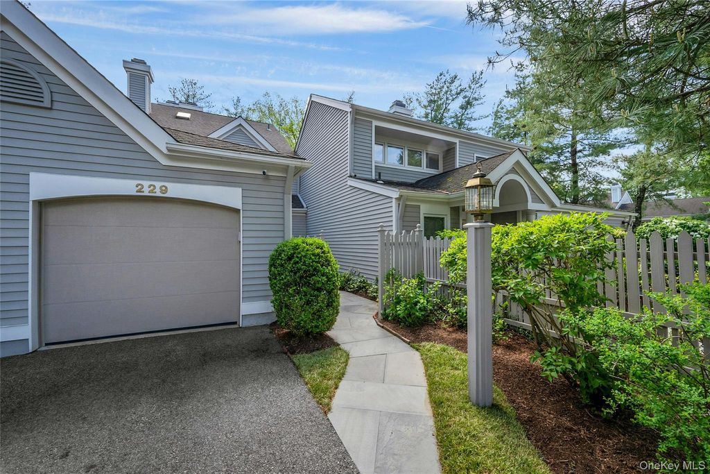 Photo of 229 Boulder Ridge Road, Scarsdale, NY 10583 (MLS # 992893)