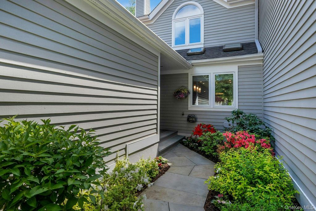 Photo of 229 Boulder Ridge Road, Scarsdale, NY 10583 (MLS # 992893)