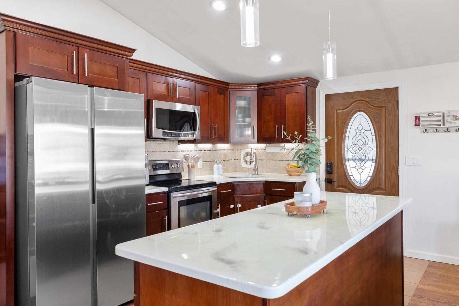 746 S Ocean Avenue, Freeport, New York image 6