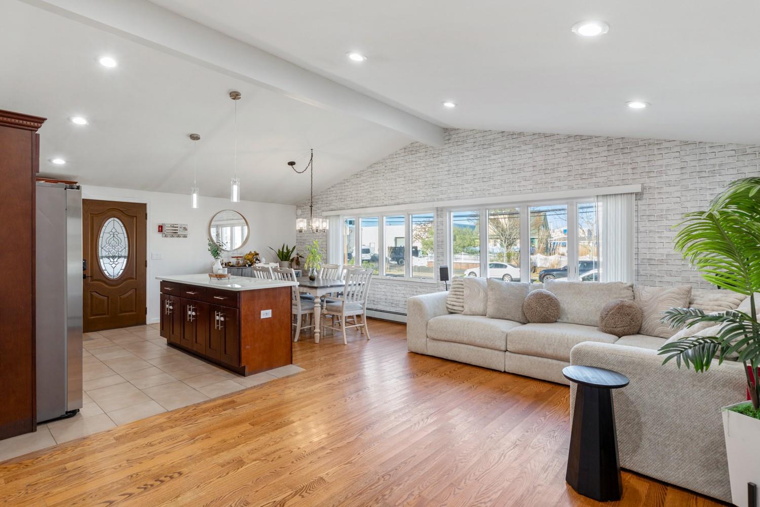 746 S Ocean Avenue, Freeport, New York image 3