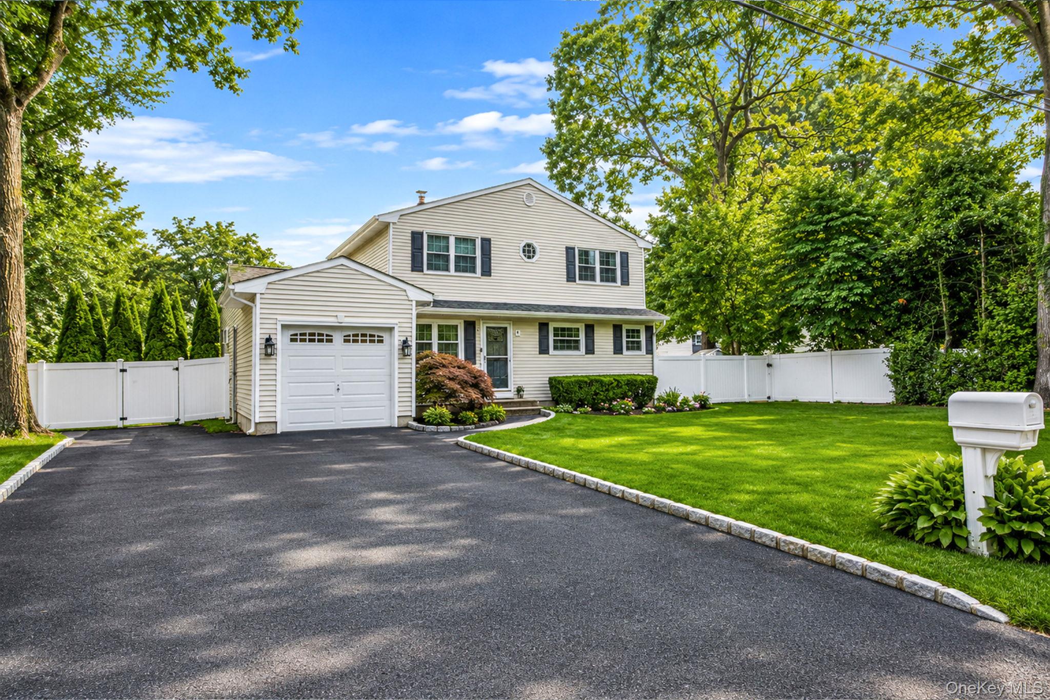 86 Creighton Avenue