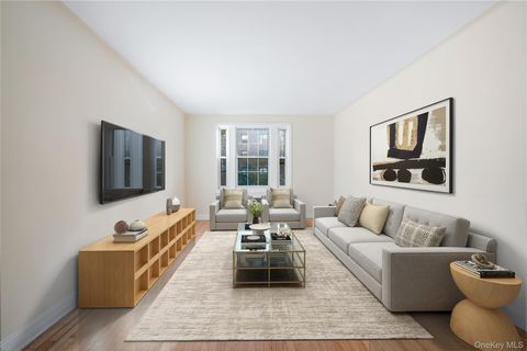 Photo of 11007 73rd Road #3K, Forest Hills, NY 11375 (MLS # 933628)