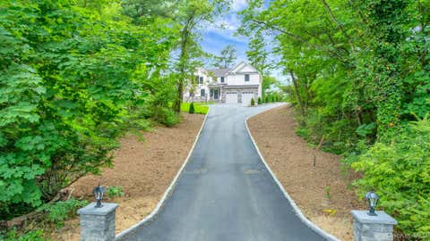 Homes For Sale - 223 Townline Road<br/> Suffolk County, Commack, NY 11725
