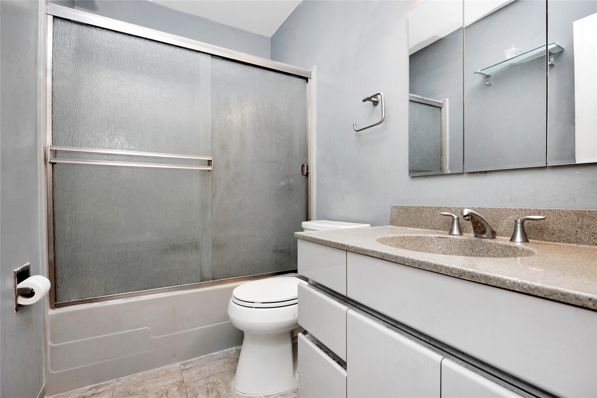 18 Lincoln Avenue, Ronkonkoma, New York image 14