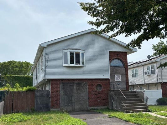 13 MERRIL PL, INWOOD, NY 11096 - Image d78fe1bfc3cbeca169c3c810f9fa6711/2067647167