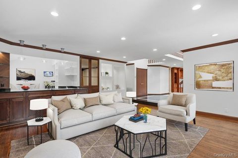 Condo For Sale - 43 Hunt Drive<br/> Jericho, NY 11753