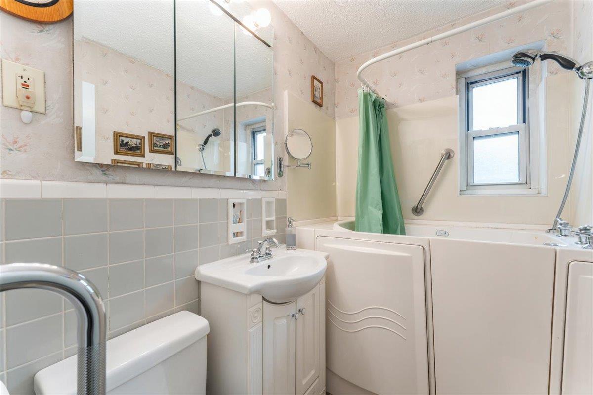 31-90 140 Street #3K, Flushing, New York image 10