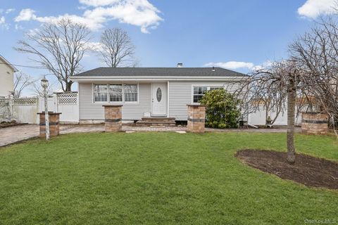 186 Westwood Drive, Brentwood, NY 11717 - MLS#: 952319