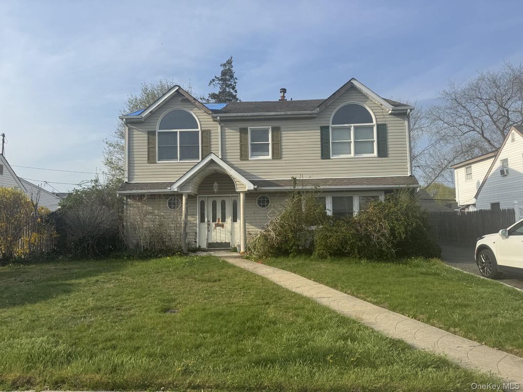 Photo of 37 Hollow Lane, Levittown, NY 11756 (MLS # 987798)