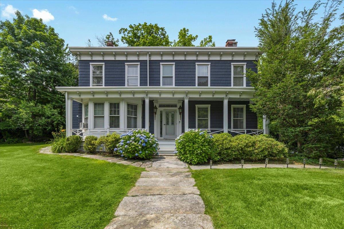 Property for Sale at Fort Hill Road, Scarsdale, New York - Bedrooms: 3 
Bathrooms: 3 
Rooms: 10  - $1,250,000