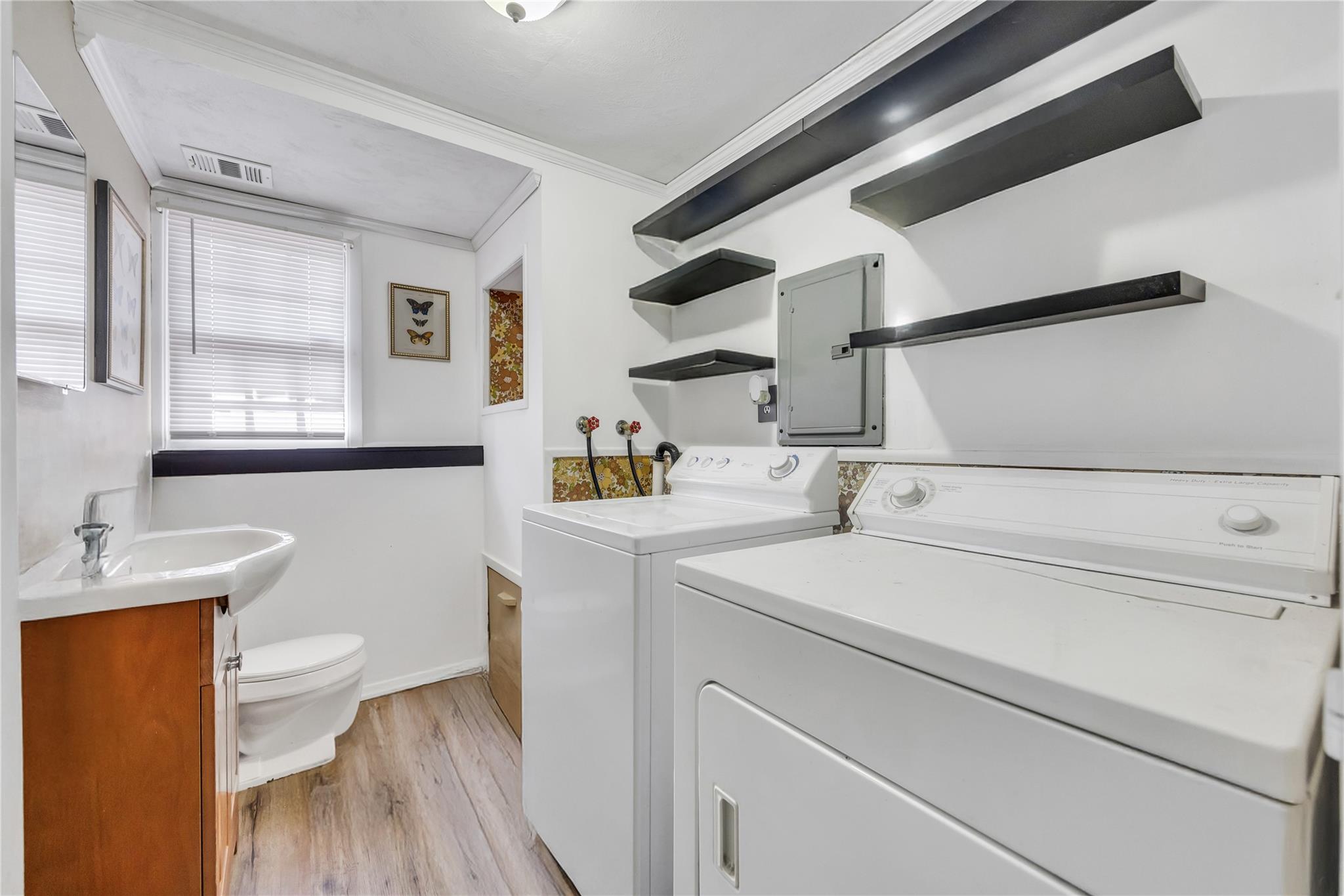 9 Purdy Avenue, East Northport, New York image 26