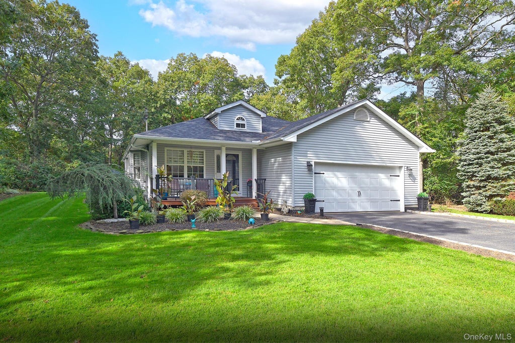 Photo of 81C Robinson Avenue, Medford, NY 11763 (MLS # 1061392)
