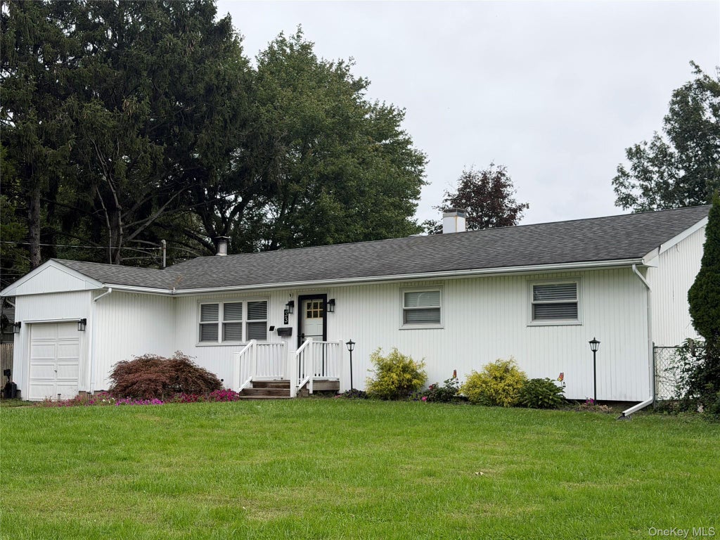 Photo of 33 Jarvin Road, Port Jefferson Station, NY 11776 (MLS # 1056723)