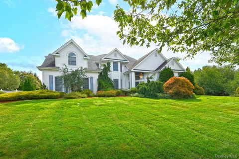 2 Andiron Court East Northport NY 11746