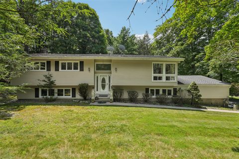 11 Lancaster Lane Monsey NY 10952