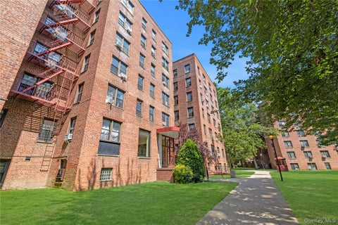 Homes For Sale - 150-11 72nd Road #6E<br/> Kew Garden Hills, NY 11367