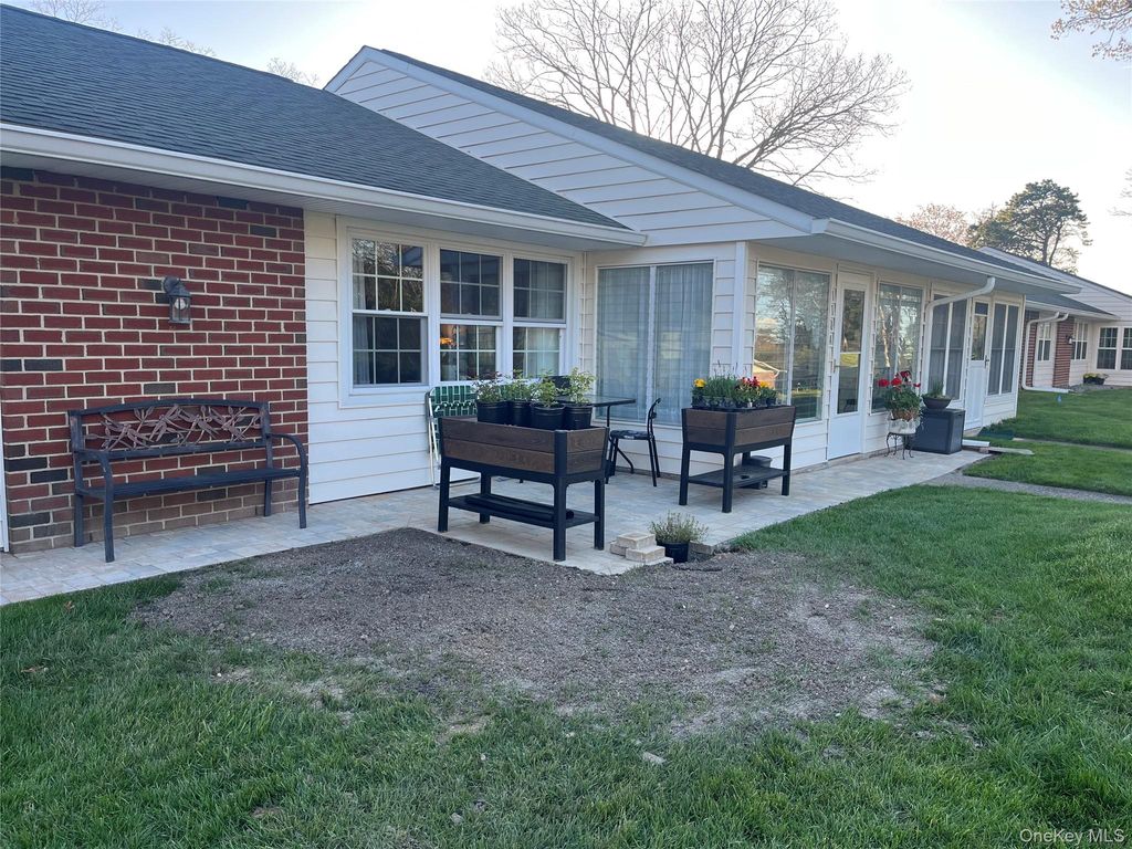 Photo of 110 Exmore Court #A, Ridge, NY 11961 (MLS # 992109)