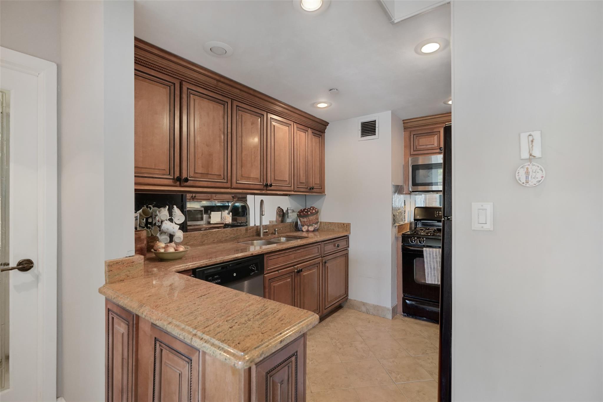 1020 Warburton Avenue #6C, Yonkers, New York image 7