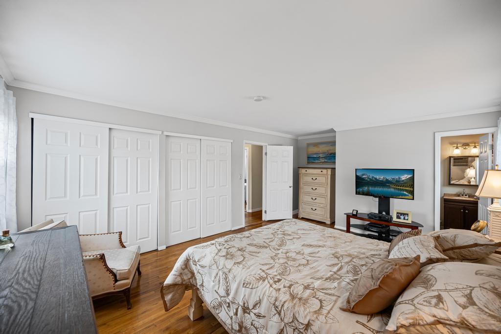 1913 Jackson Avenue, West Islip, New York image 20