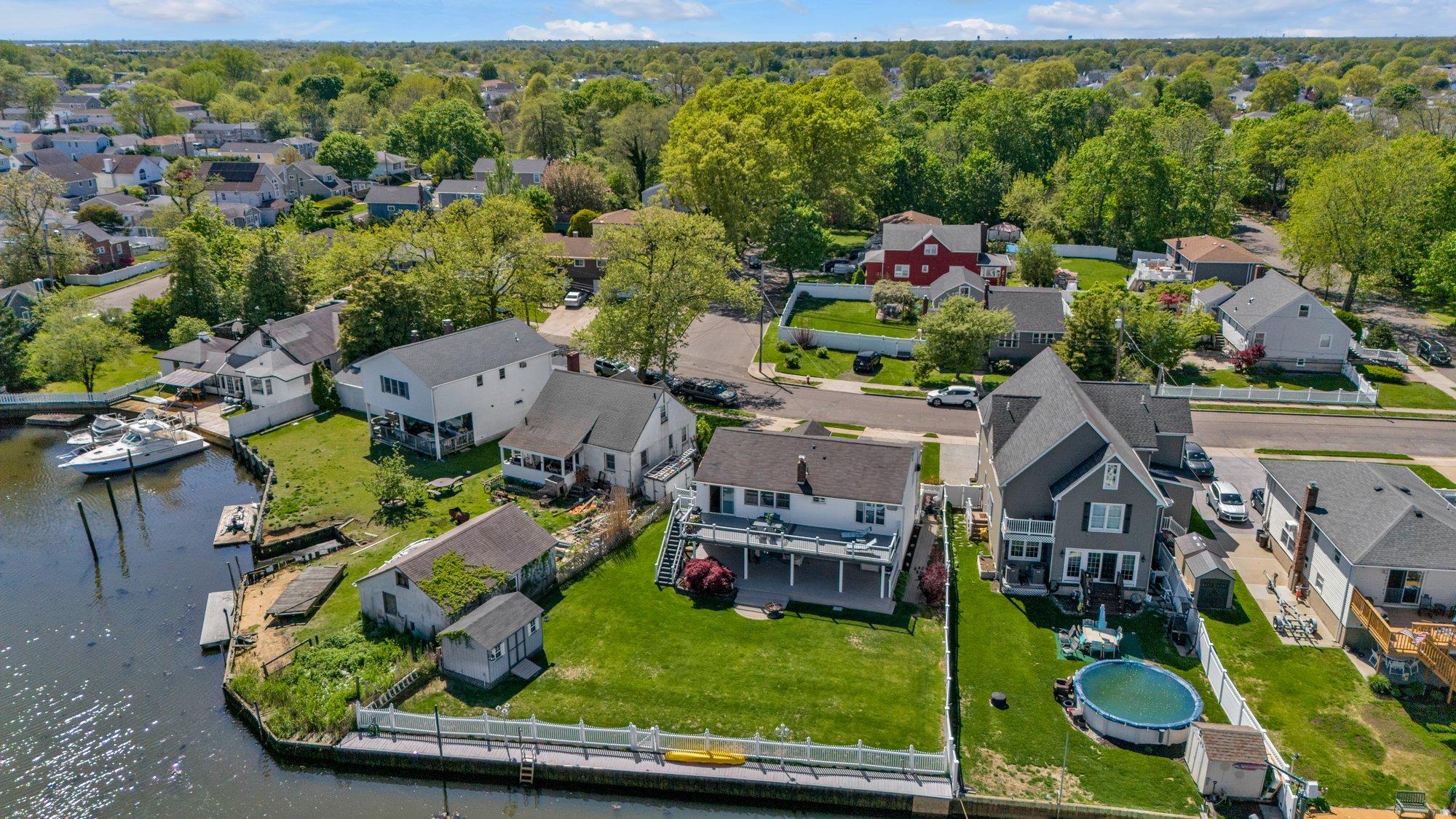 2397 Riverside Avenue, Seaford, New York image 29