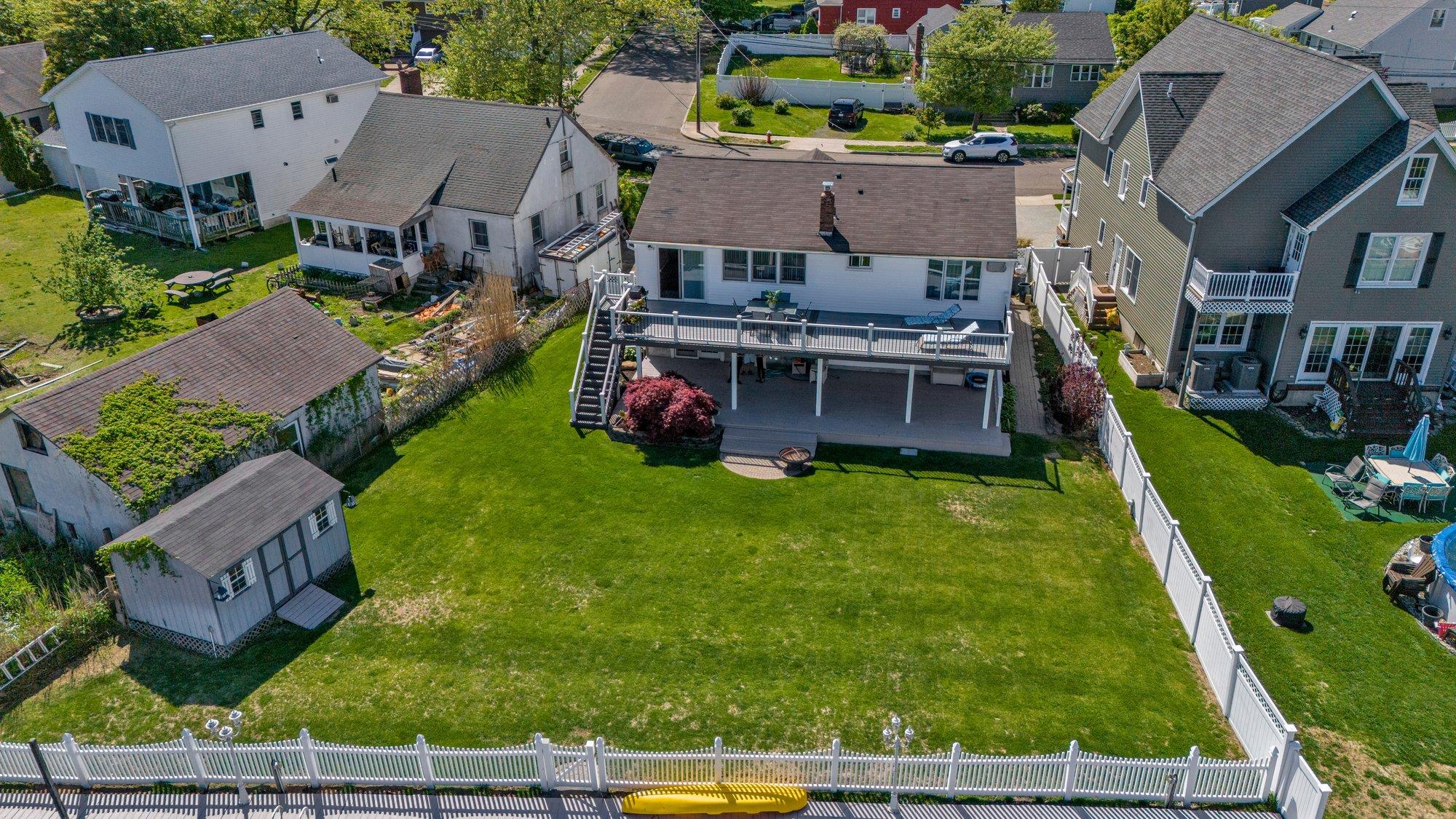 2397 Riverside Avenue, Seaford, New York image 33